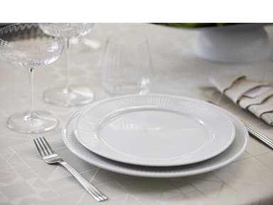 Pillivuyt Plissé plate flat Dia 24 cm White