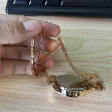 Armbåndsur i rustfritt stål med diamantlignende steiner
