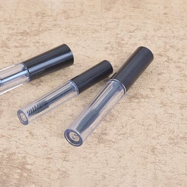 Tom mascarabeholder med øyenvippebørste Sort 10 ml