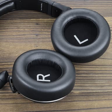 Oppgraderte øreputer for AKG - 2-pakning, svart proteinskinn, 23A36