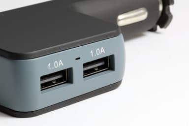 Technaxx bilholder for smarttelefoner + billader med 4x USB-port (TE08)