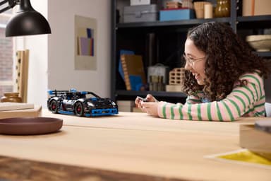LEGO Technic Racerbilen Porsche GT4 e-Performance 42176
