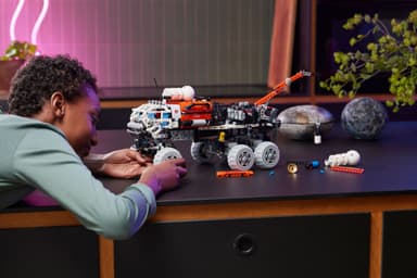 LEGO Technic Letefartøy for utforskning av Mars 42180