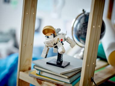 LEGO Creator Astronaut 31152
