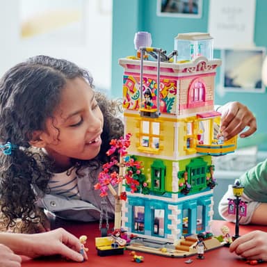 LEGO Friends Heartlake Citys samfunnshus 41748