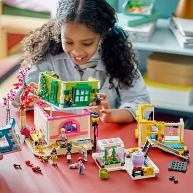 LEGO Friends Heartlake Citys samfunnshus 41748