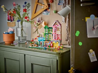 LEGO Friends Leiligheter og butikker i Heartlake City 42670