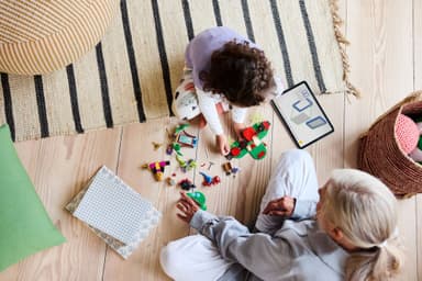 LEGO Spidey Spidey og Gobbys raptorkamp ved hovedkvarteret i treet 11200