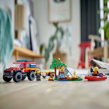 LEGO City Firehjulsdrevet brannbil med redningsbåt 60412