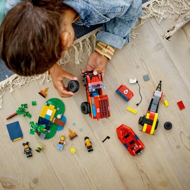 LEGO City Firehjulsdrevet brannbil med redningsbåt 60412