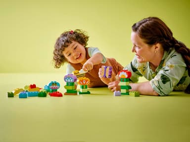 LEGO DUPLO Town Kreativ lek med hage og blomster 10444