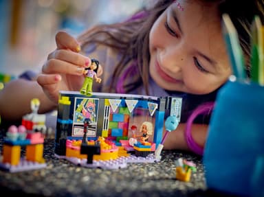 LEGO Friends Fest med karaoke 42610
