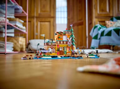 LEGO Friends Opplevelsesleir med vannsport 42626