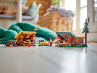 LEGO Friends Koselige hytter på ferieleir 42624