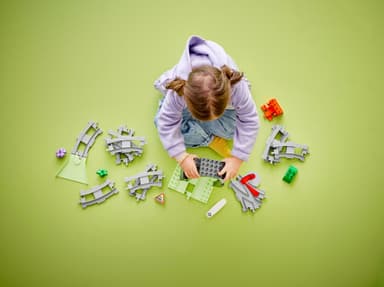 LEGO DUPLO Town Utvidelsessett med togtunnel og skinner 10425