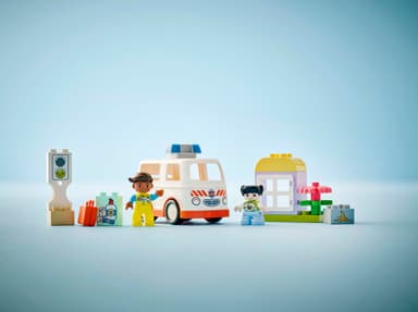 LEGO DUPLO Town Sykebil med sjåfør 10447