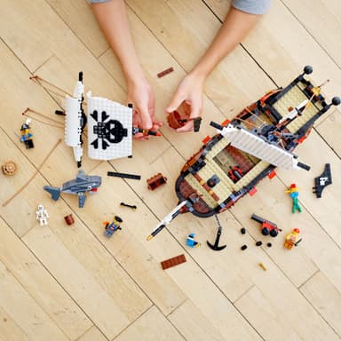 LEGO Creator Sjørøverskute 31109