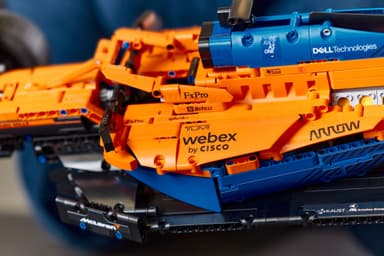 LEGO Technic McLaren Formula 1 racerbil 42141