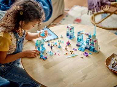 LEGO Disney Princess Elsas ispalass 43244