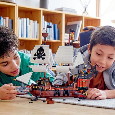 LEGO Creator Sjørøverskute 31109
