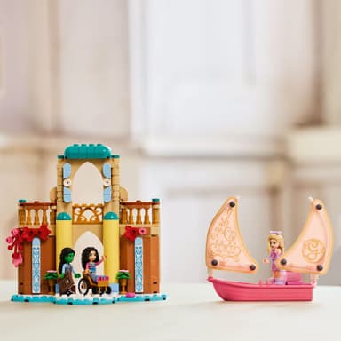 LEGO Wicked Glinda, Elphaba og Nessarose på Shiz University 75681