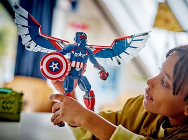 LEGO Super Heroes Byggbar figur av nye Captain America 76296