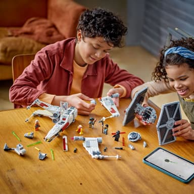 LEGO Star Wars Kombimodell med TIE Fighter og X-Wing 75393
