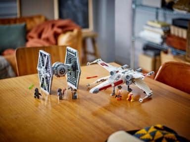 LEGO Star Wars Kombimodell med TIE Fighter og X-Wing 75393