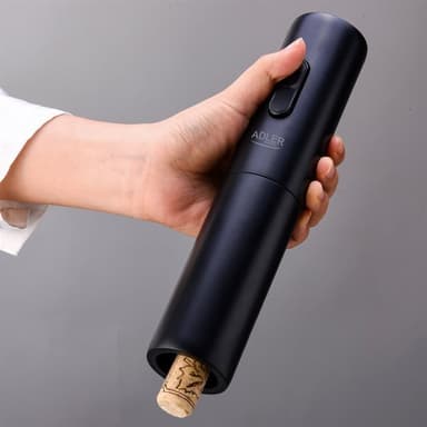 Elektrisk vinåpner med automatisk funksjon og folieskjærer