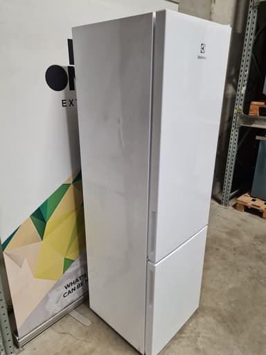 Electrolux LNB3AF26W0 kombiskap - brukt