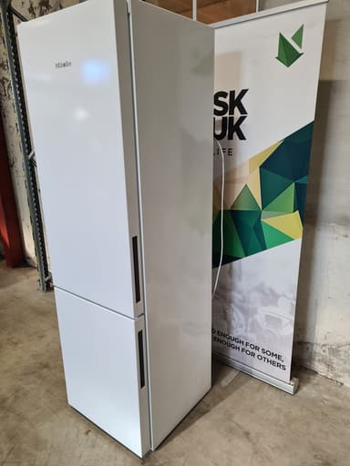Miele kombiskap KFN29132DWS - brukt