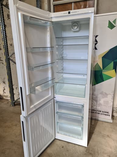 Miele kombiskap KFN29132DWS - brukt