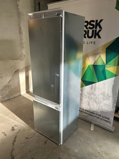 Siemens integrert kombiskap KI87VNSE0 - brukt