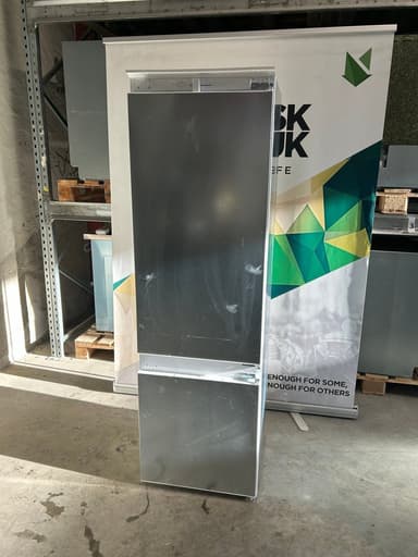 Siemens integrert kombiskap KI87VNSE0 - brukt