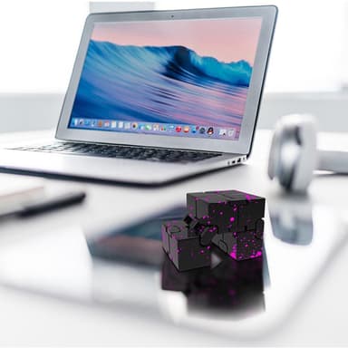 Fidget Toy Relaxation Infinite Cube Metal Flip Cube Svart-Gul