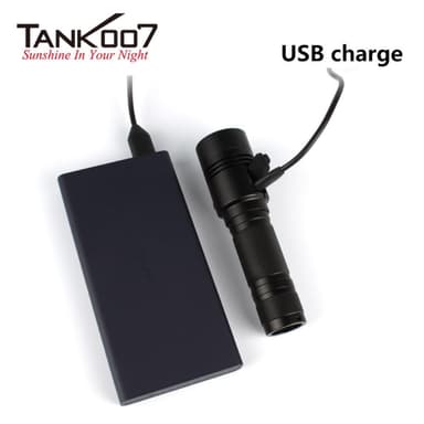 TANK007 UC16 700 Lumens lommelykt oppladbar