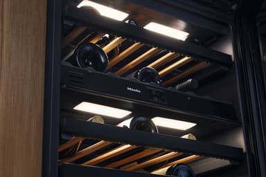 Miele Vinskap KWTUS 7196 E (Integrert, 38 flasker)