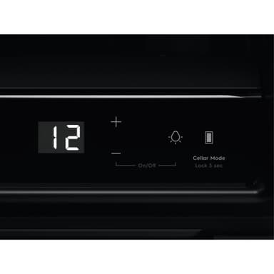 Electrolux Vinskap EWUS018B7B (Integrert)
