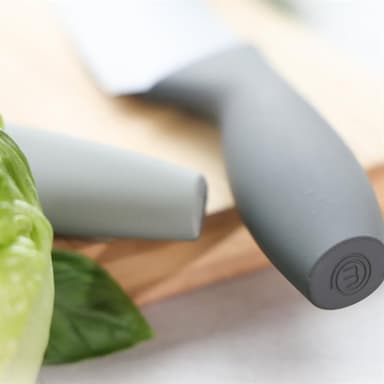Masterchef Knivsett med 5 kniver i en knivblokk - Grå - Kjent fra MasterChef Norge
