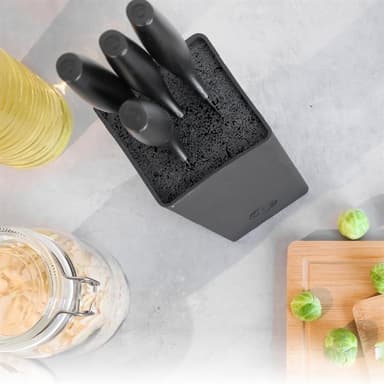 Masterchef Knivsett med 5 kniver i en knivblokk - Kjent fra MasterChef Norge