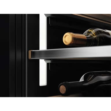 Electrolux Vinskap EWUS018B7B (Integrert)