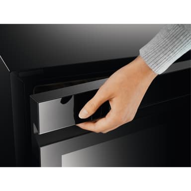Electrolux Vinskap EWUS040B8B (Integrert)