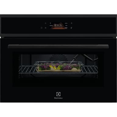 Electrolux Ovn COM900CB