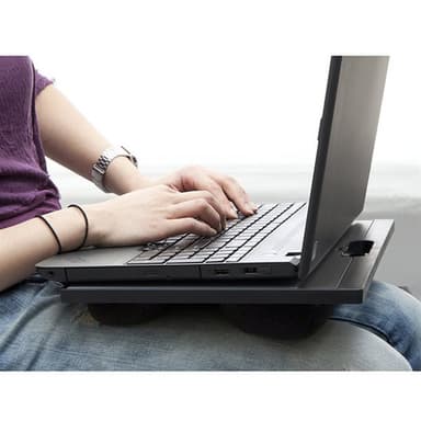 Laptopstativ for fanget