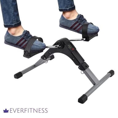 Sammenleggbar pedaltrener med motstand og display