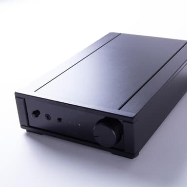 Rega IO - Sort