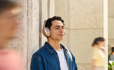 JBL Tour One M3 trådløse around-ear hodetelefoner (latte)