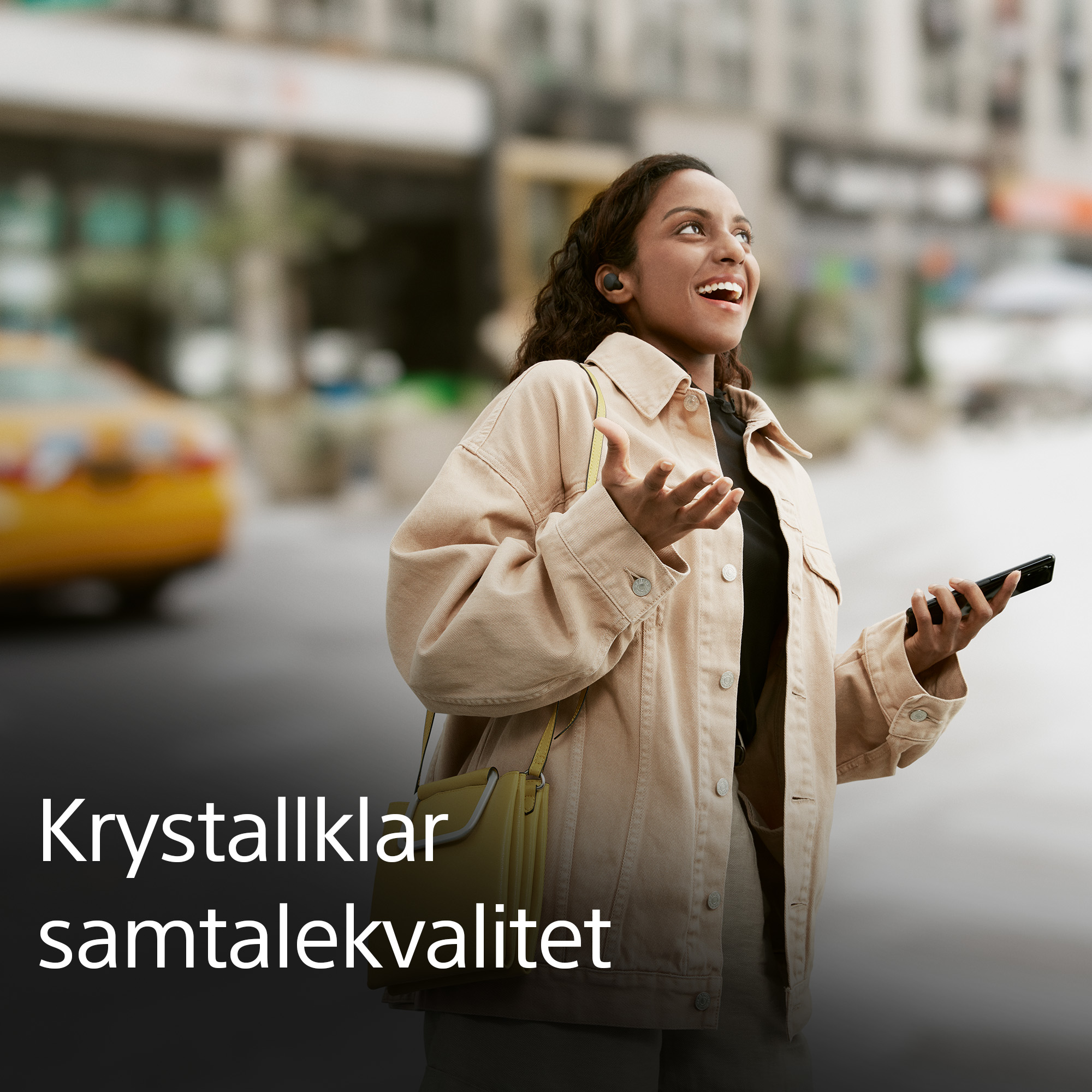 Kvinne med LinkBuds og tekst om samtalekvalitet