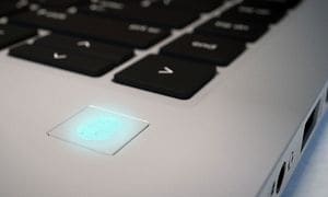 Fingeravtrykkscanner på laptop