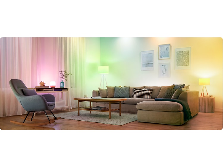 stue med belysning i ulike farger